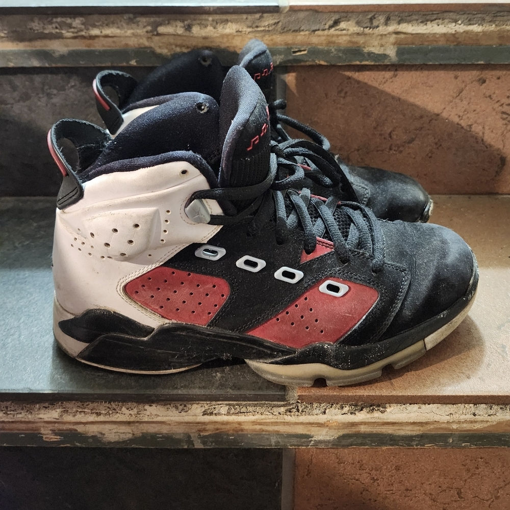 Jordan Men's Black & Red High-Top Basketball Shoes; 8M